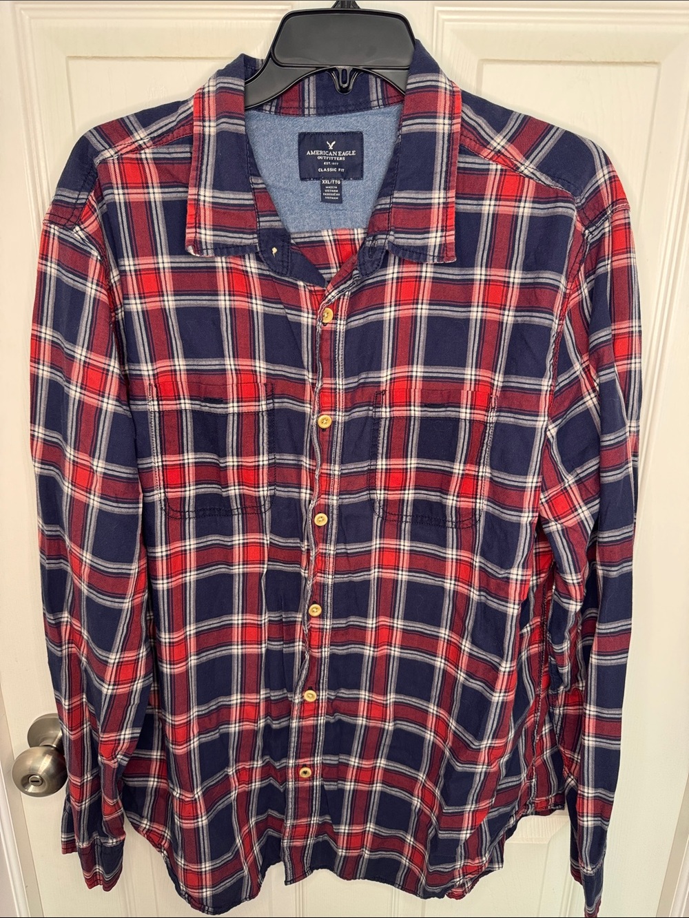 EUC American Eagle Outfitters Men’s Plaid Button-Down Shirt